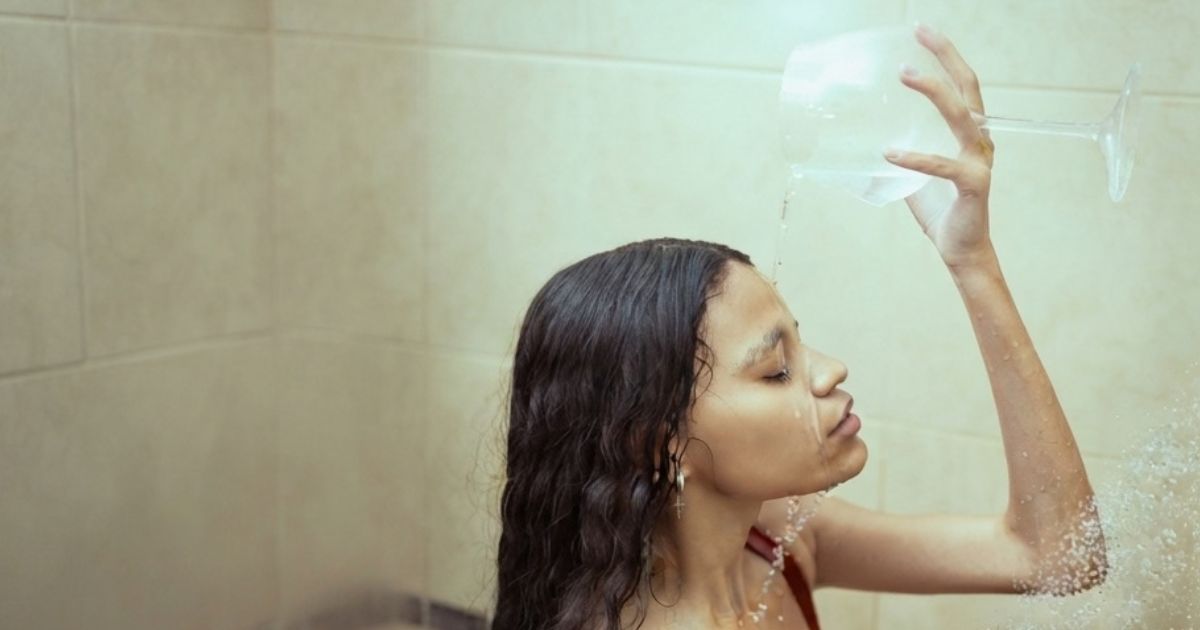 Banho de Ervas: Por Que do Pescoço para Baixo? (E Quais Podem Ir na Cabeça